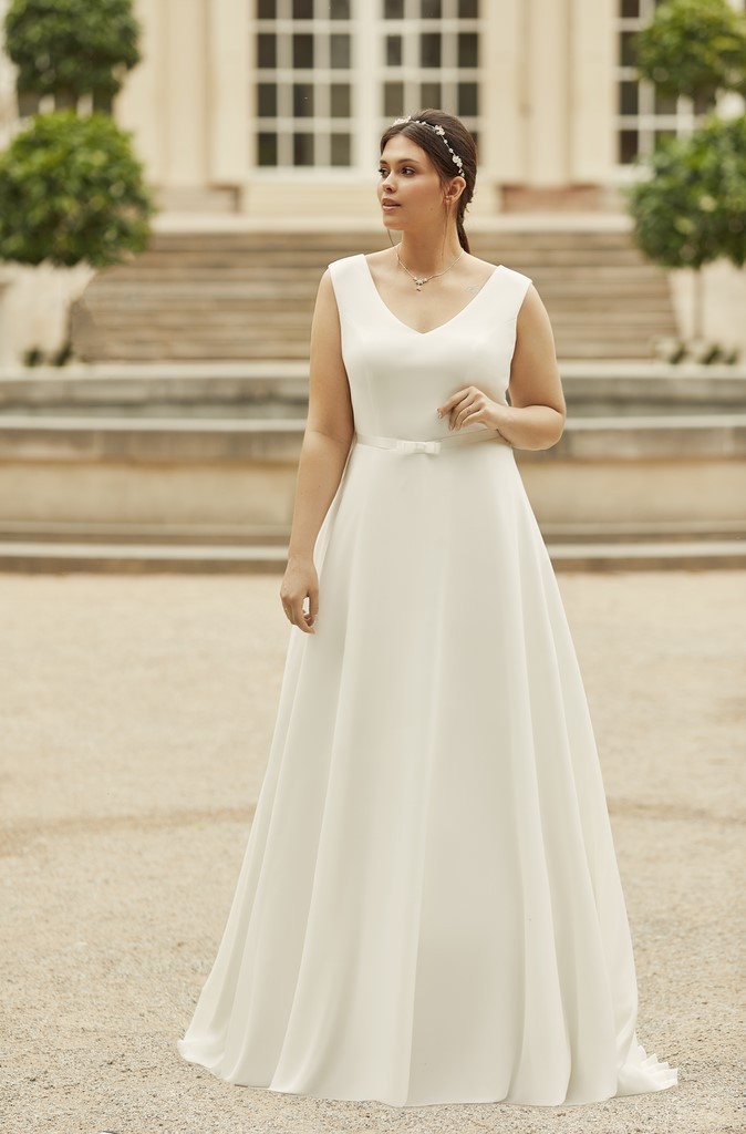 Robes de Mariée Plus Size Le Chat Défile Beauvais