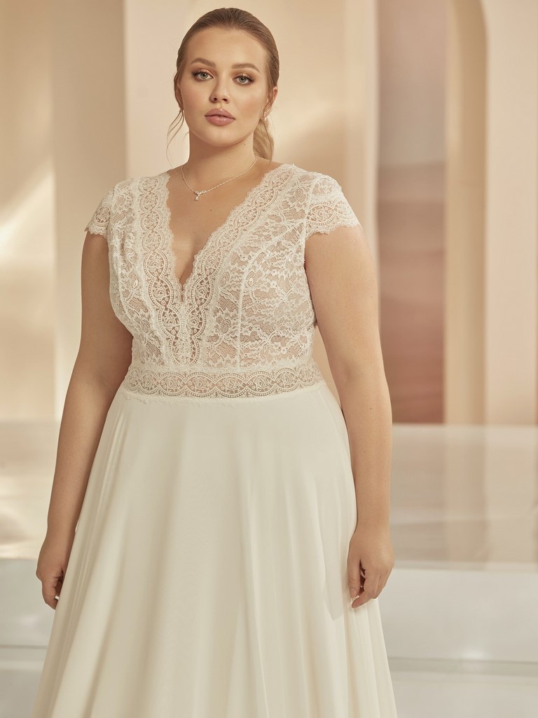 Robes de Mariée Plus Size Le Chat Défile Beauvais