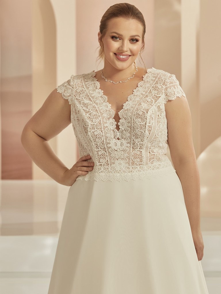 Robes de Mariée Plus Size Le Chat Défile Beauvais