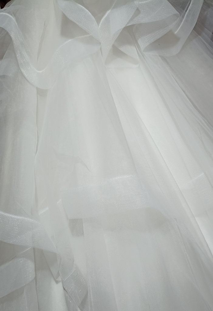 Le Chat Défile Déstockage robes de mariée 60