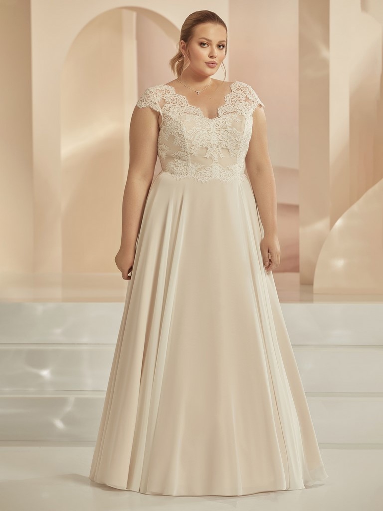 Robes de Mariée Plus Size Le Chat Défile Beauvais