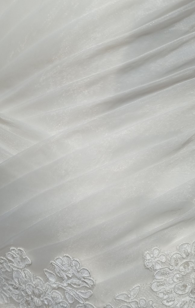 Le Chat Défile Déstockage robes de mariée 60