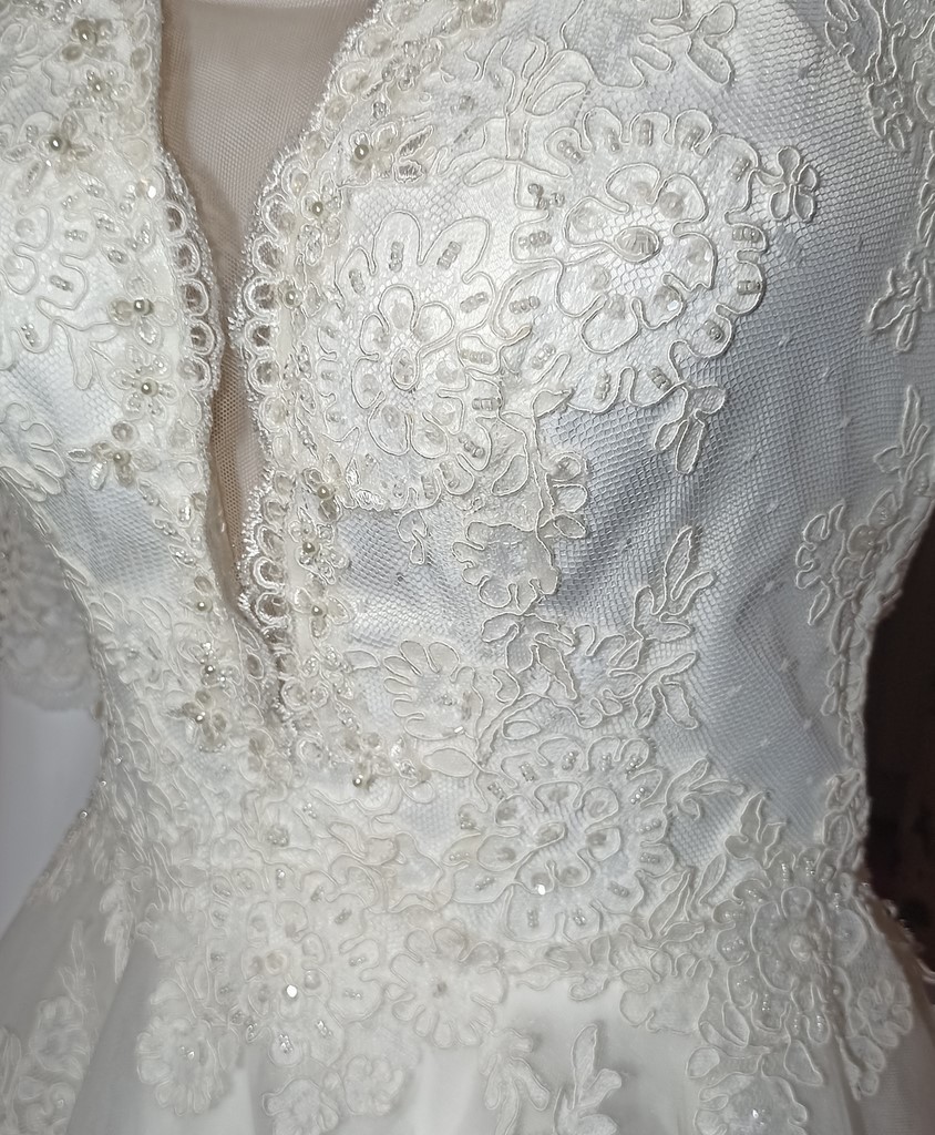 Le Chat Défile Déstockage robes de mariée 60