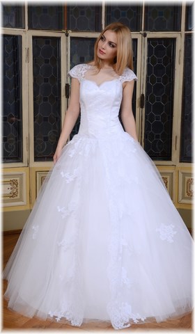 Robe de mariée princesse avec bretelles et belle dentelle
