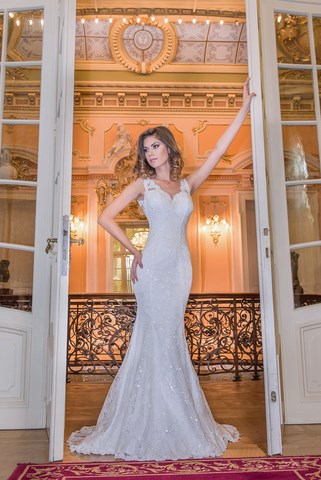 Robe de mariée Siréne avec bretelles et dos nu